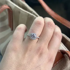 Rings for Women, Promise Rings for Her, Christmas Gifts, Engagement Rings for Women Solitaire Crystal Wedding Rings for Her Fake Diamond Ring Christmas Gifts for Her