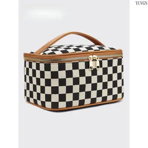 Checkerboard Large Capacity Cosmetic Bag, Portable Zipper Travel Makeup Organizer, Spacious Toiletry Storage Case with Carry Handle, Versatile Waterproof Pouch for Travel, Home, Bathroom & Daily Use