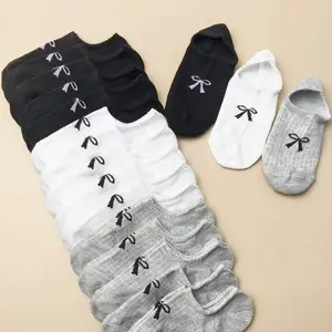 Women's Bow Print Ankle Socks, Casual Moisture Wicking Low Cut Socks, Soft Comfy for All Seasons Daily Wear Sock Set