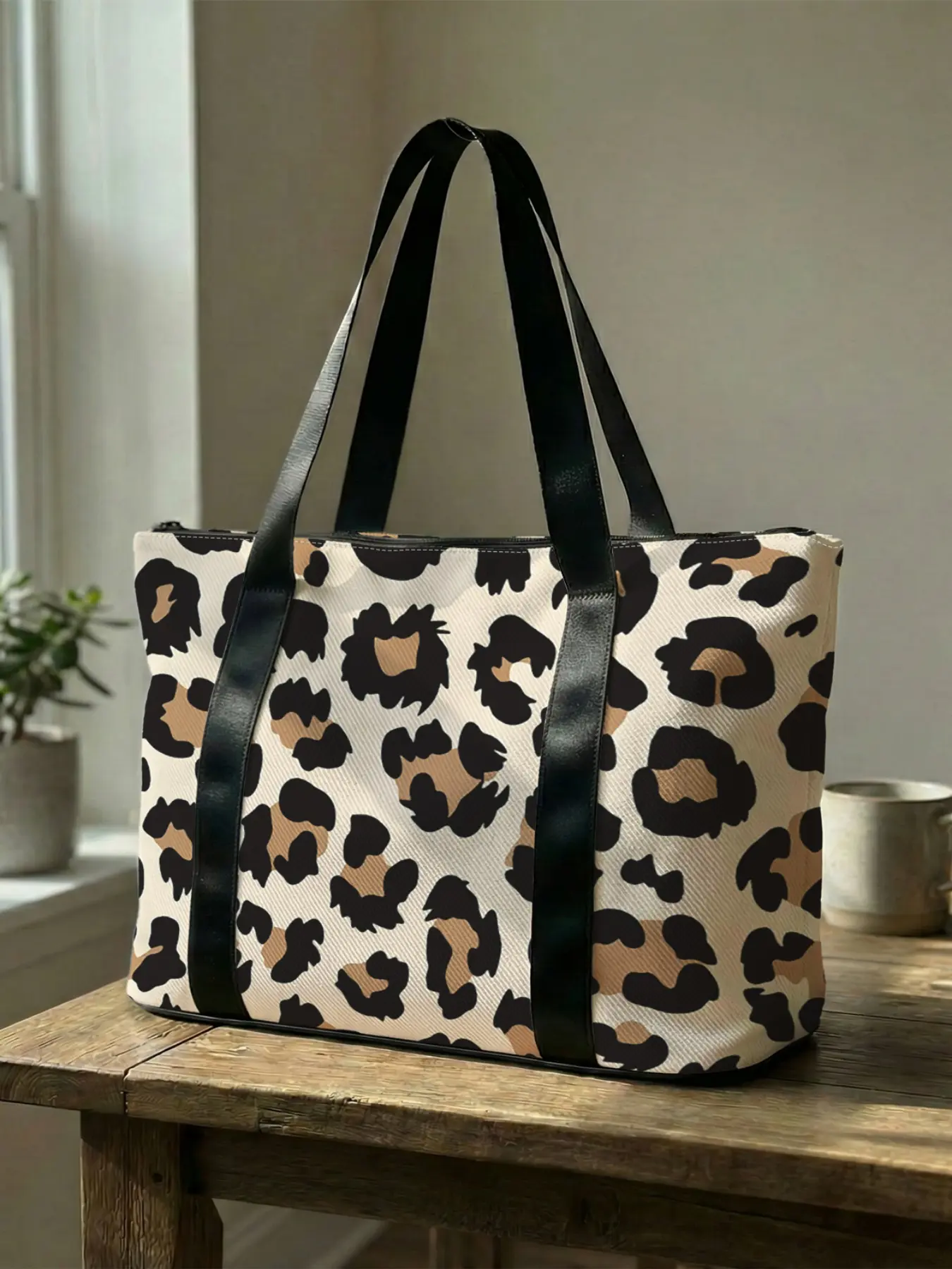 1 piece of Milk White Base Leopard Printed Handbag, Large Capacity Travel Duffel Bag, Gym Duffel Bags With Shoe Compartment, Portable Overnight Bag, Yoga Gym Bag, Portable Crossbody Bag with Shoe Storage Compartment
