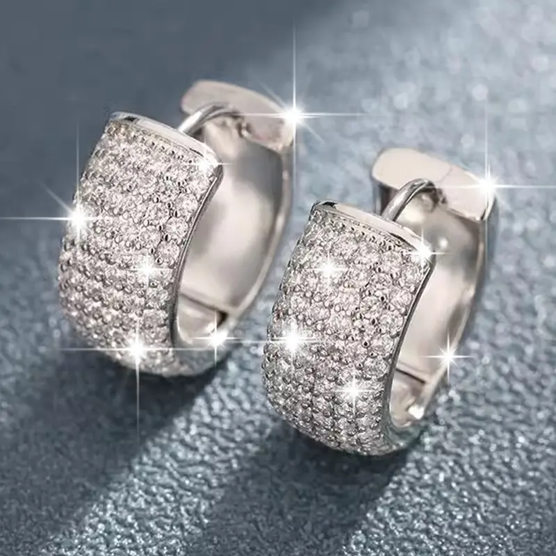Unisex Shiny Zircon Stud Earrings, Hip Hop Style Earrings, Fashion Jewelry for Men and Women, Statement Accessory for All Occasions, Brilliant Stud Earrings, Fashionable Jewelry Accessories, Studs Earrings