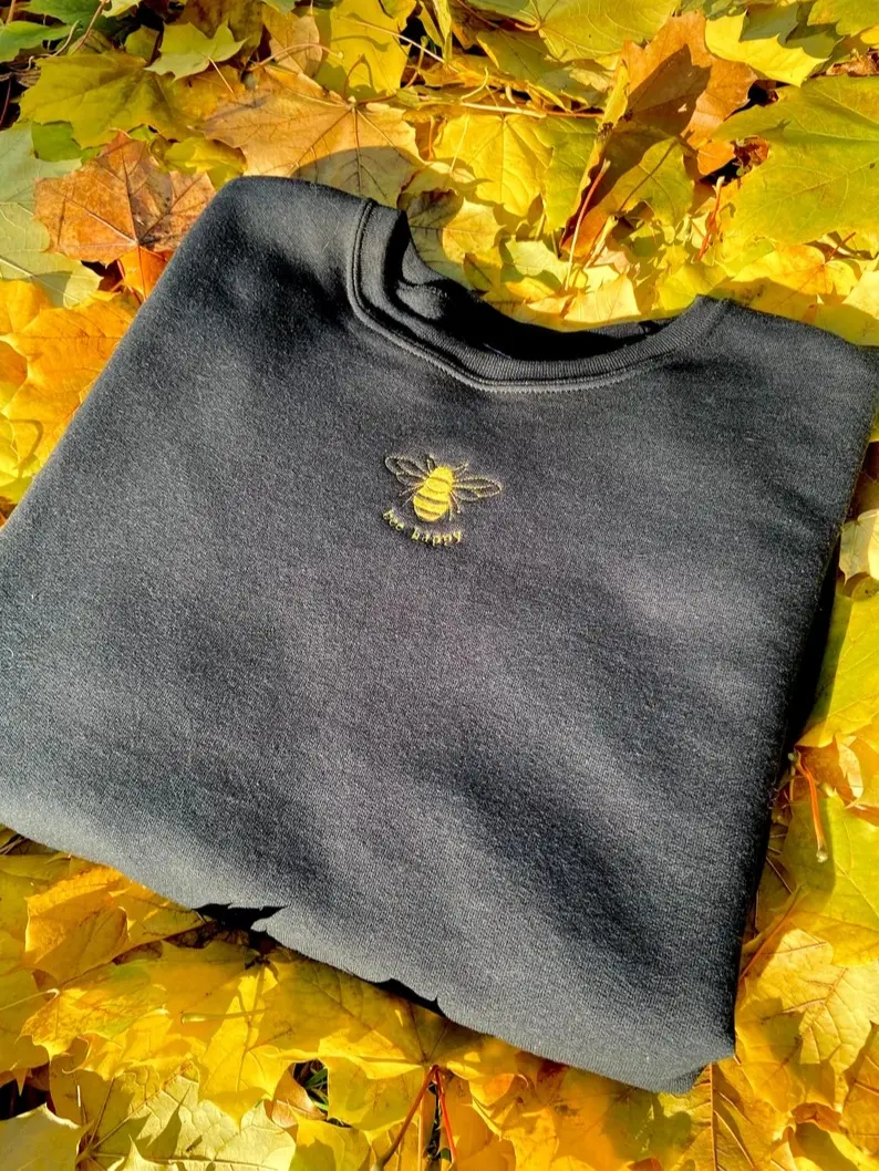 Embroidered Sweatshirt/Crewneck Bee Happy