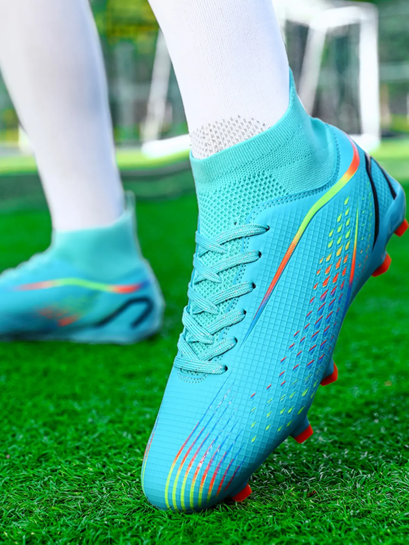 Anti-Slip Soccer Shoes, Soccer Cleats, Soccer Boots, Football Shoes, Unisex Grass Sports Shoes with Studs Design, Suitable for Students & Adults, Sizes Small to Large