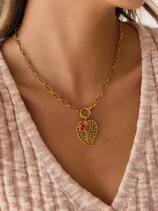 Ladies Necklace Oil Dripping Ladybug Hollowed Out Leaf Pendant Stainless Steel 18k Gold Plated Waterproof And Anti Allergy Classic Sweet Style Romantic Date Jewelry