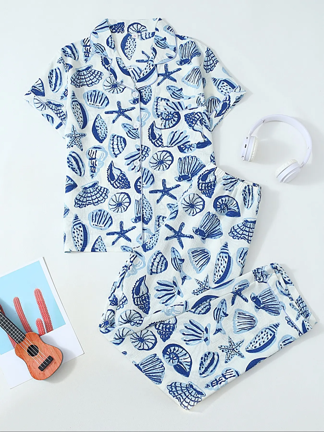Women's Two-Piece Pajama Set, Casual Comfortable Fitted Lapel Pocket Woven Shirt Short Sleeve + Elastic Waist Home Pants, Blue Shell Print, Nightwear Loungewear