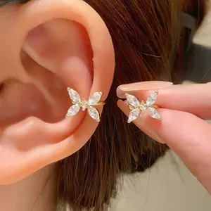 A pair of butterfly diamond studs earrings are suitable for daily wear, vacation dates, and other occasions, and are also a surprising and exquisite small gift
