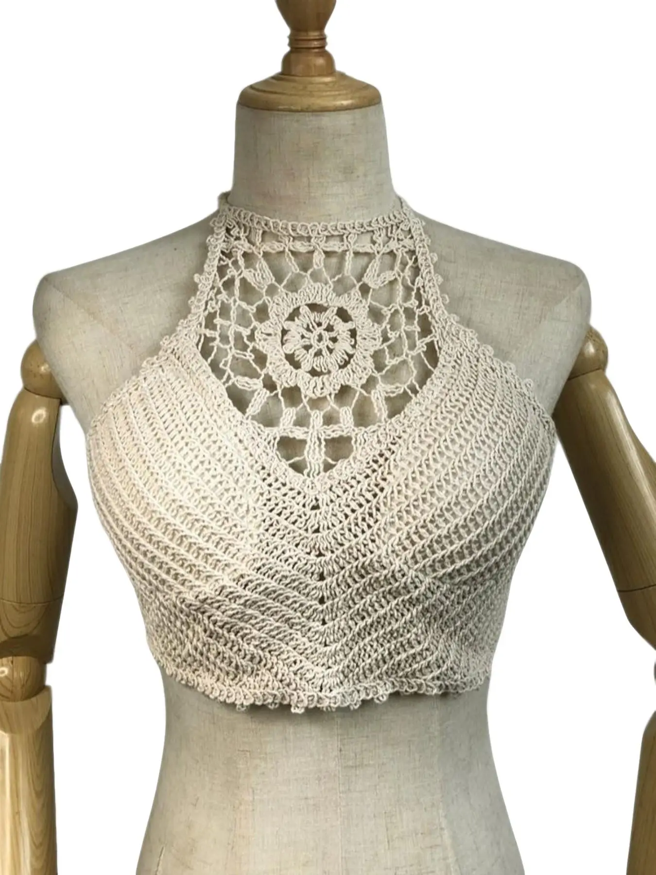 Women's Sexy Lace-Up Backless Tank Top, Sexy Y2K Streetwear Knit Backless Boho Crop Tops Women Summer Beach Hollow Out Crochet Tassels Hem Halter Bras Bustier Tank Top, Plain Loose Fit Design, Perfect for Summer Wear