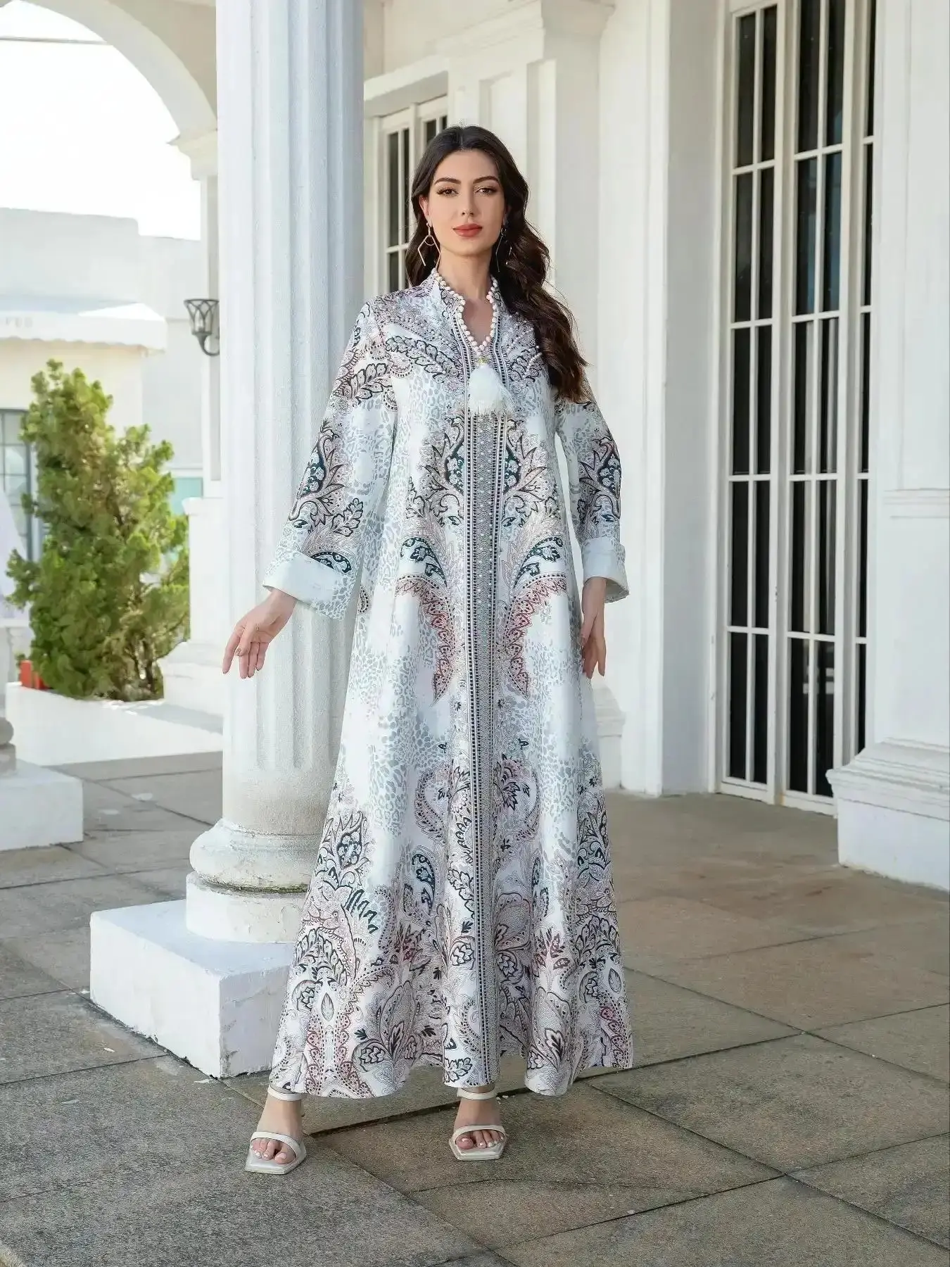 Chic Women's Arabian Dress, Elegant Chic Long Sleeve for Daily Wear, Ladies Islamic Clothing for All Seasons,Modest Bohemian Style, Classy Modest Maxi Dresses, Caftan, Tunic Muslim Gowns