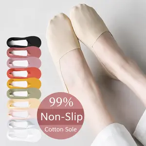 10 Pairs of Women's Invisible Socks - Comfortable, Breathable Polyester Short Socks with Sponge Bottom for Enhanced Grip and Stability, Smooth Knitted Fabric, Perfect for Casual Wear Womenswear Basic