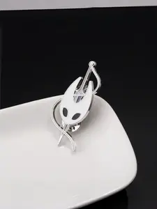 Hollow Knight Game Character Badge Cute Bee Girl Cartoon Metal Brooch Coat Pendant, Adorable Jacket Accessory