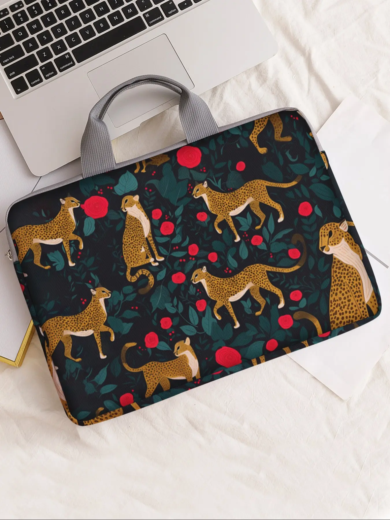 Cheetah Pattern Printed Notebook Bag, Soft Laptop Sleeve, Fits Notebooks, Tablets, Zippered Storage Pouch, Casual Style, All Seasons