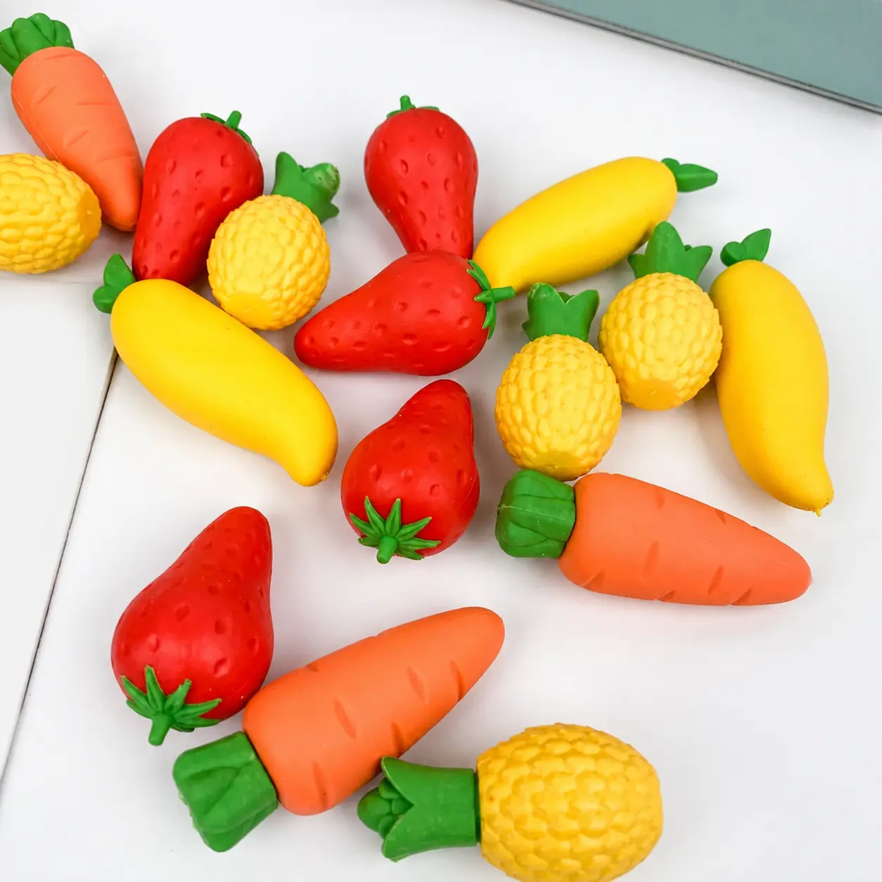 Kawaii Character Fruit-Shaped Simulation Erasers - Soft Rubber, Creative, Vivid Colors Office Stationery Writing Tools, School Supplies for Students/Artists, Fun Correction Supplies, Stationery Writing Fun, All Seasons