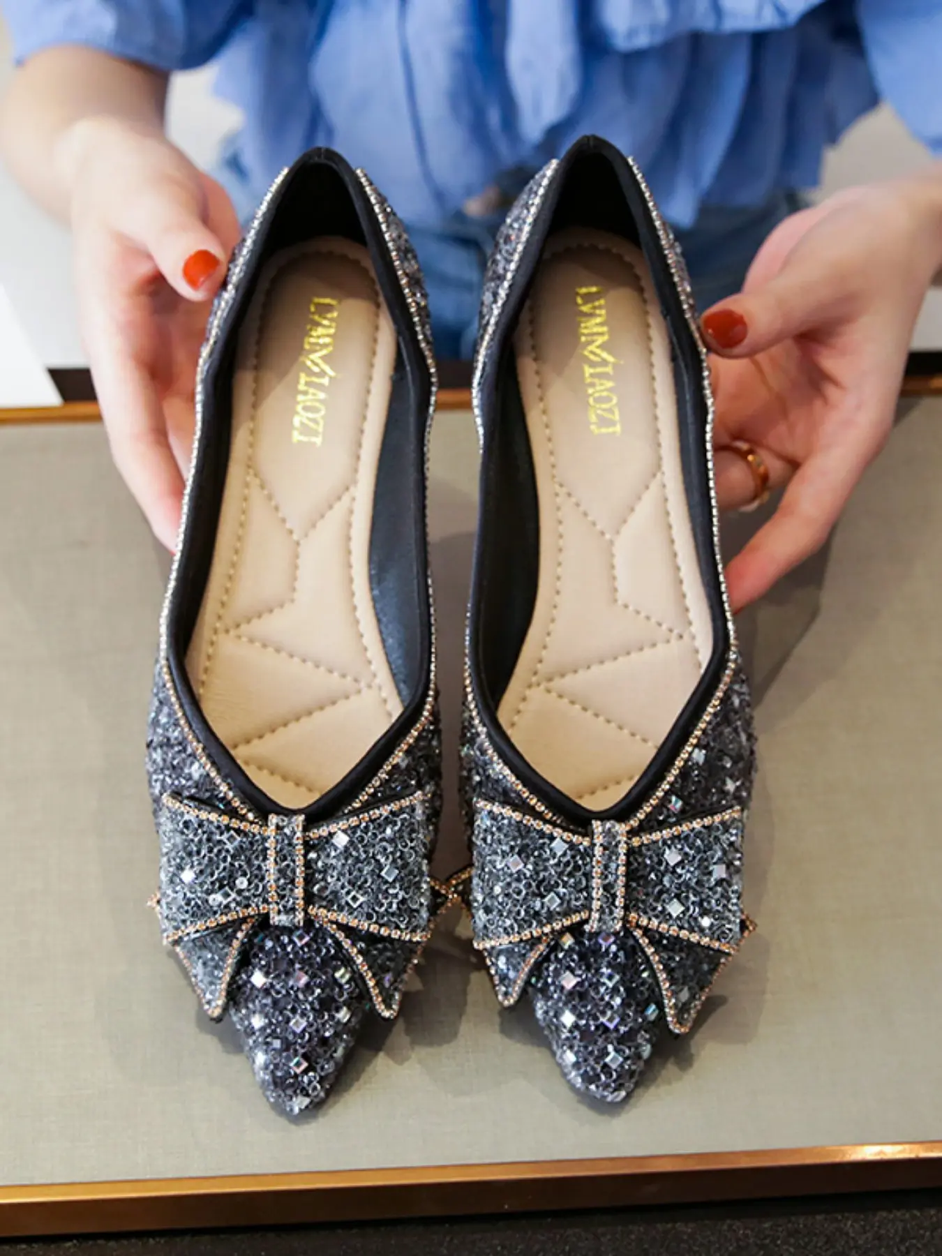 Women's Diamond Flat Heel Shoes, Pointed Toe with Butterfly Knot Pearl Diamonds, Fashion Low Heel Dress Shoes for Weddings and Business