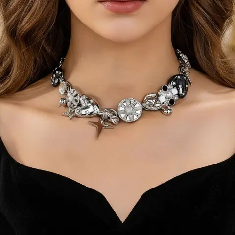 Y2K Punk Style Silver Color, Heart Star Pendant Choker, Charms Necklace, Gothic Streetwear Jewelry for Women, Charm Necklaces, Dangling Charms Necklace, Fashionable Accessory, Fashion Cool Accessories