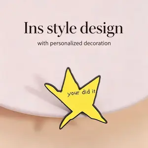 A star brooch with Instagram style design, yellow star brooch, inspirational Positive recognition brooch, a gift of encouragement for family, friends, and classmates, graduation gift brooch, used for backpacks and clothes