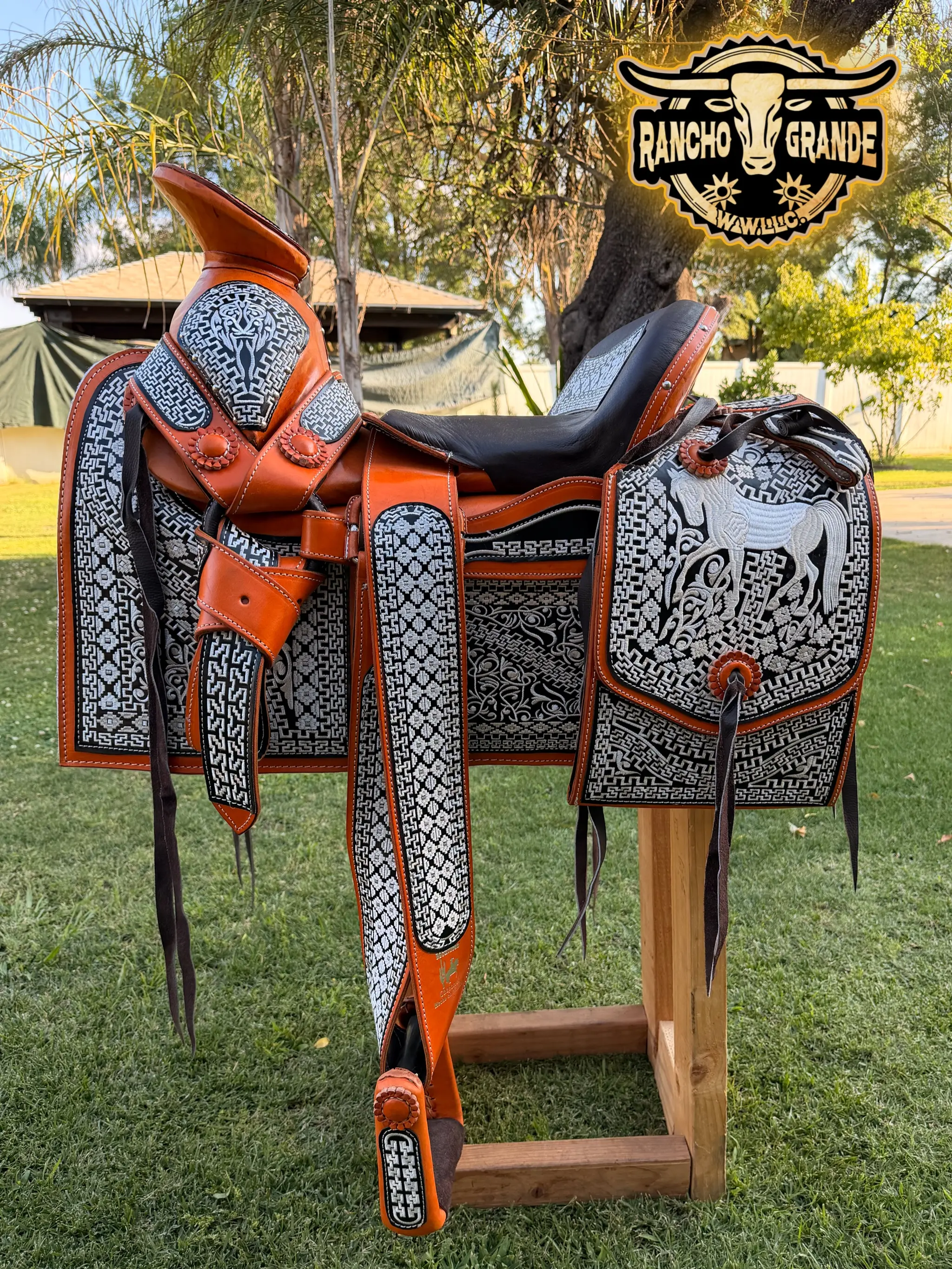 Silla de Caballo / Montura de Caballo / Saddle Horse Silla de Caballo / Montura de Caballo / Saddle Horse