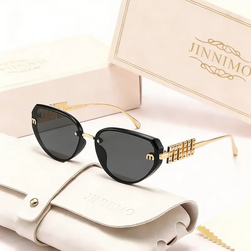 Trendy Unisex Fashion Sunglasses, New Fashion Everyday Accessory for Holidays and Daily Wear