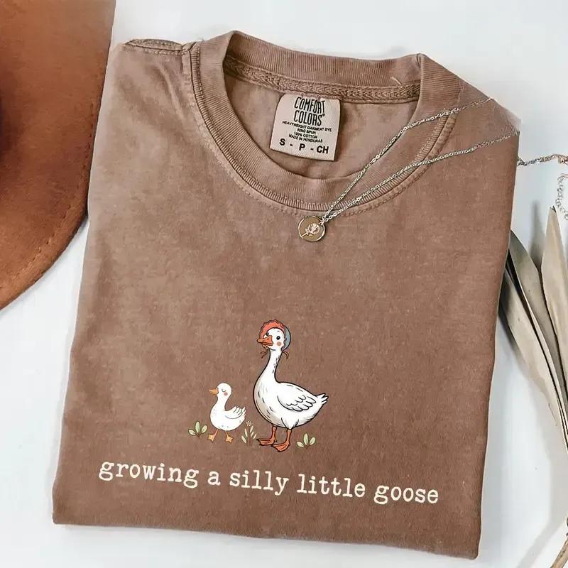 Comfort Colors Growing a Silly Little Goose T-Shirt – Cute Pregnancy Announcement Shirt, Expecting Mom Graphic Tee, Baby Shower Gift for Moms-to-Be