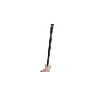 Fine Angled Brushes (50 per pack)