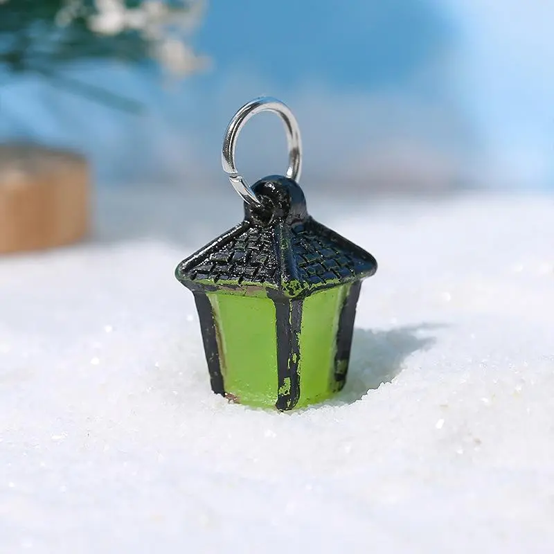 1Set Retro Luminescent Hanging Resin Tree Lanterns - 1pc Mini Decorative Design, Fine Workmanship, Vintage Home Hanging Decor, Microscopic Landscaping/Dollhouse Miniature Lamp (2.2cm Height, Great Gifts for Friends)