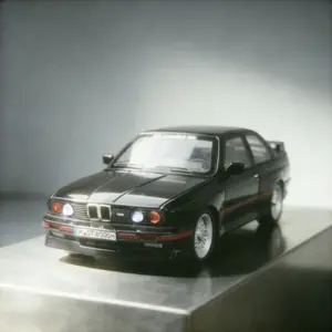 1:24 Scale Alloy Car Model, Realistic Metal Collectible Vehicle, Must-Have for Car Enthusiasts, Detailed Diecast Toy Car