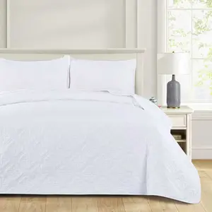 Queen Quilt Bedding Set, Lightweight Soft Bedspreads Coverlets with 2 Pillow Shams, Modern White Quilts Queen Full Size for All Seasons, Breathable Bedding Set