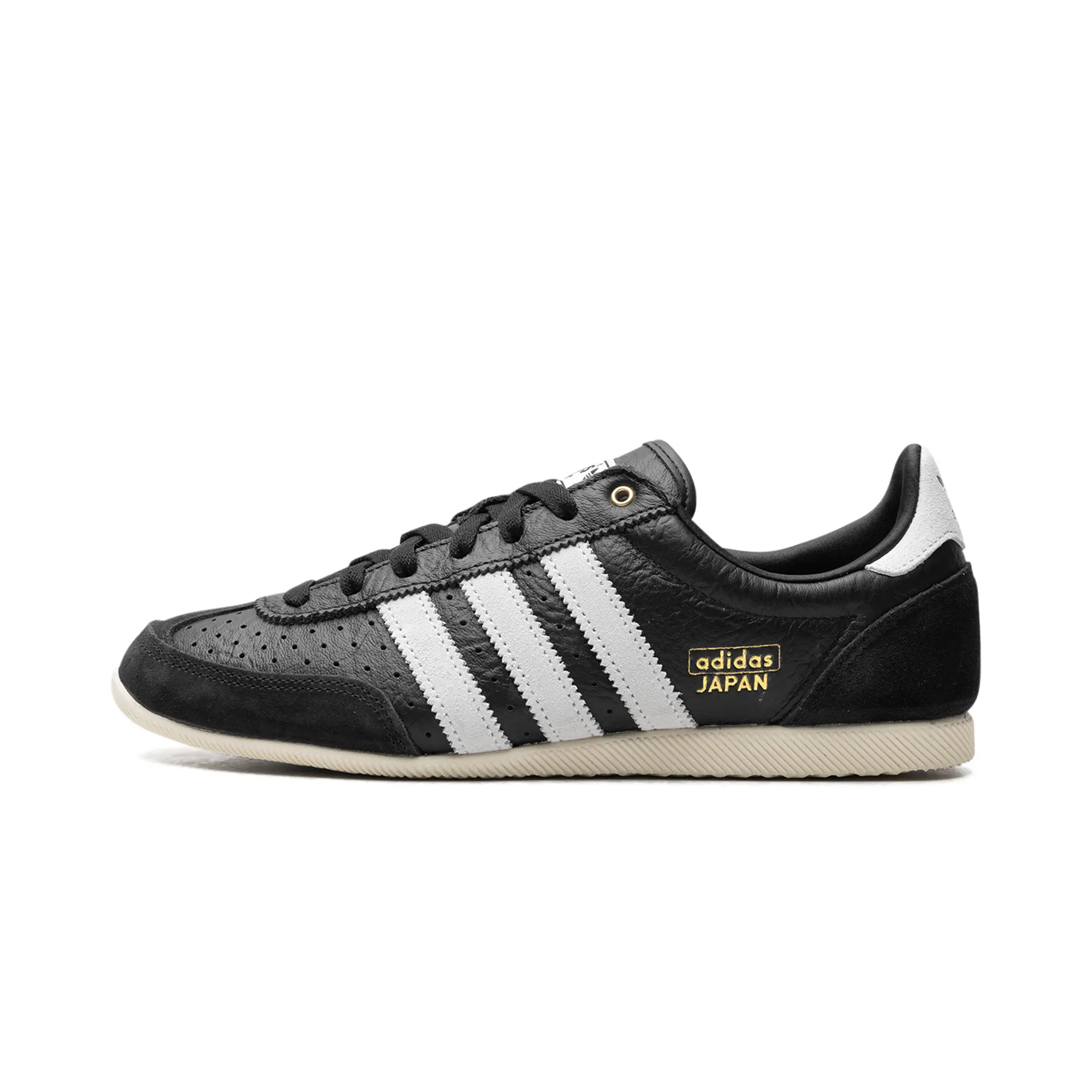 Japan WMNS "Core Black Cloud White" IH5490
