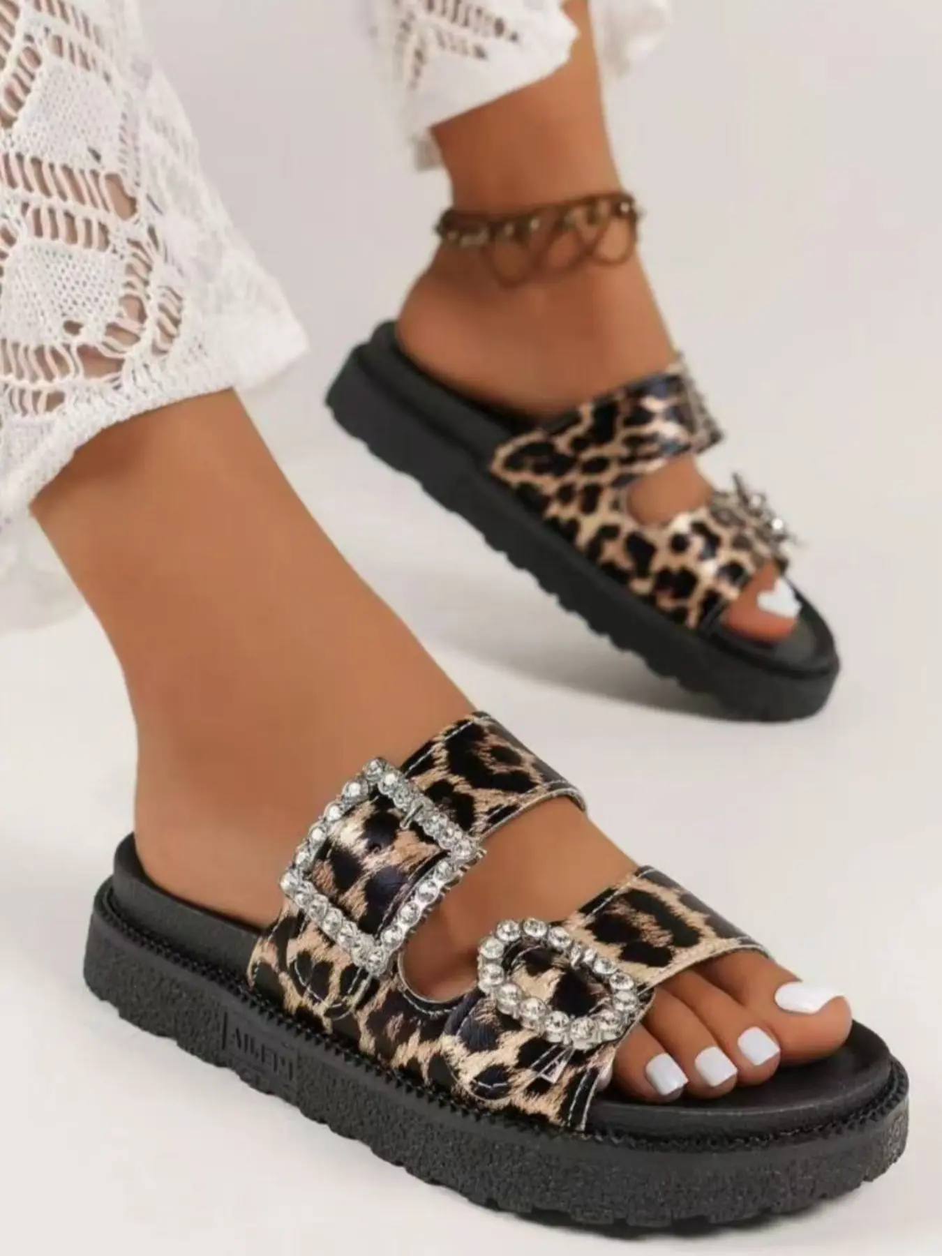 Leopard Print Rhinestone Buckle Open Toe Sandals, Casual Beach Flat Shoes, Comfortable Summer Street Style Slip-Ons, Leopard Print Slides, Strappy Summer Sandals, Casual Summer Footwear