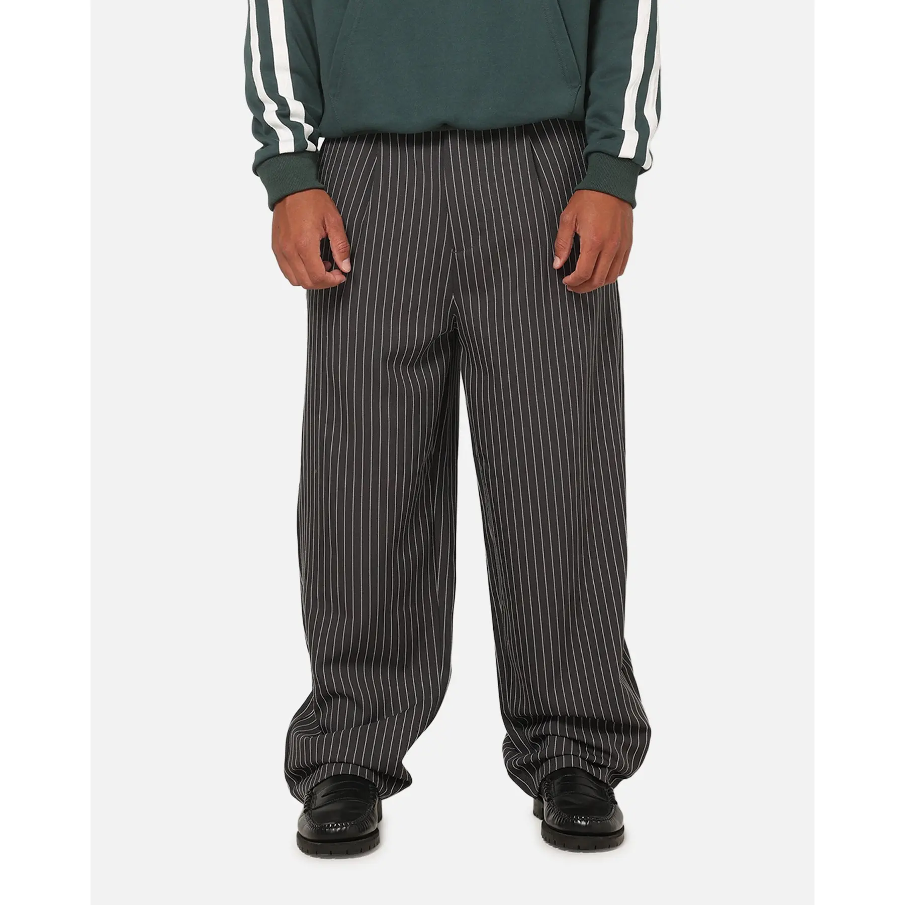 Carre Heritage Pleated Pants Black Pinstripe