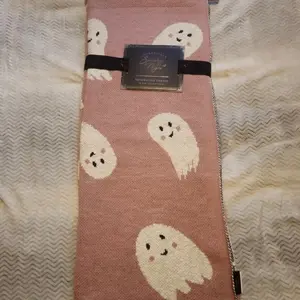 Spooky Night  Pink Ghost Blanket Halloween Throw 50x60 Reversible New NWT
