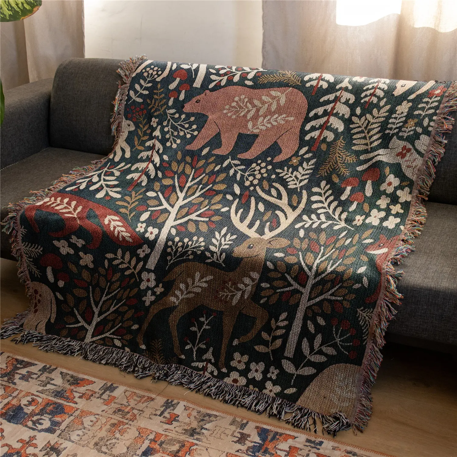 Forest Animals Pattern Bohemian Yarn Jacquard Woven with Tassel, blanket with tassels, Thick Soft Washable Blanket, Used for Home Decor Sofa Chair Bed Tapestry Tablecloth Floor Garden Picnic Outdoor Camping Winter Blanket