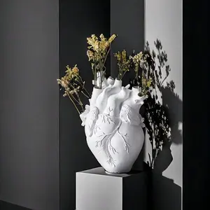 Gothic Anatomical Heart Resin Vase, Realistic Evil Design, Vintage Decorative Flower Stand, Indoor & Outdoor Use, Gothic Home Decoration, White