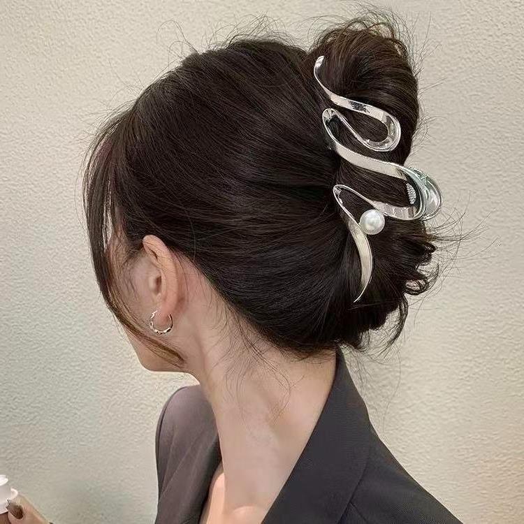 Buy 59$ Get 1 Free Random! Y2K Metal Hair Claw Clips Blind Box, Random Mix Style (Fairy/Spider/Heart/Bow), Silver Gold Punk Hair Clips for Women, Strong Hold Shark Clips Accessories