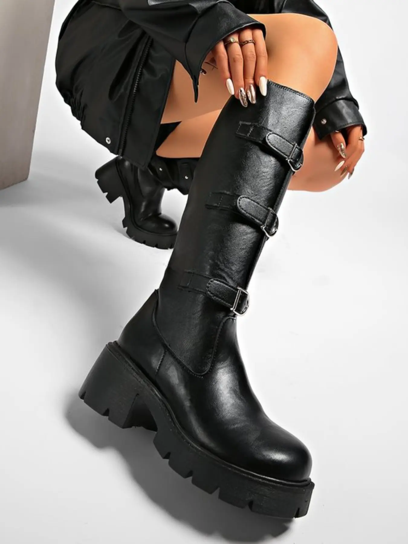 High Top Motorcycle Boots with Belt Buckle, Thick Sole, Two Colors Available, Height Boosting, Slimming Effect, Fall Winter Fashion