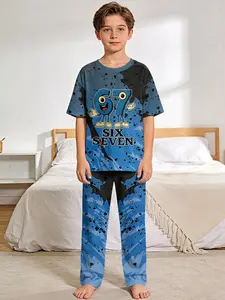Blue and black splatter digital number 67 cartoon 2-piece boys' digital printed short-sleeve pajamas with long pants, made of flame-retardant fabric. A stylish, trendy, casual, comfortable and soft pajama set, suitable for sleeping and home leisure.