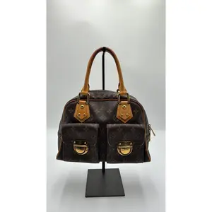 Pre-owned Louis Vuitton Leather Luxury Bags & Accessories Monogram Manhatan PM Hand Bag Date Code: NODC05202604. Entrupy ID: DG726M4.