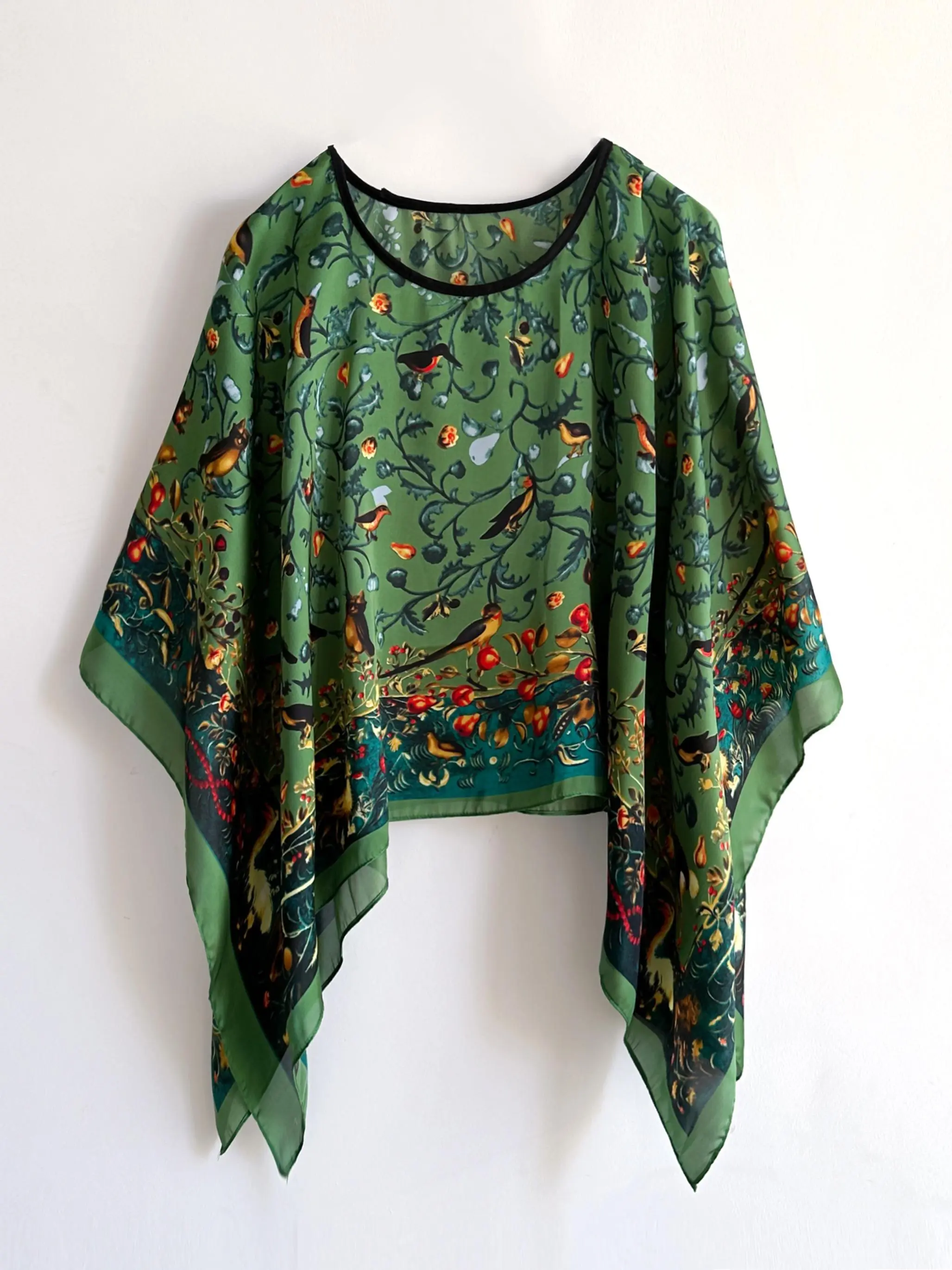 Women's Ditsy Floral Print Boho Style Casual Soft Scarf, Lightweight Smooth Feel for All Seasons, Fashion Accessories for Women & Girls, Boho Style Shawl