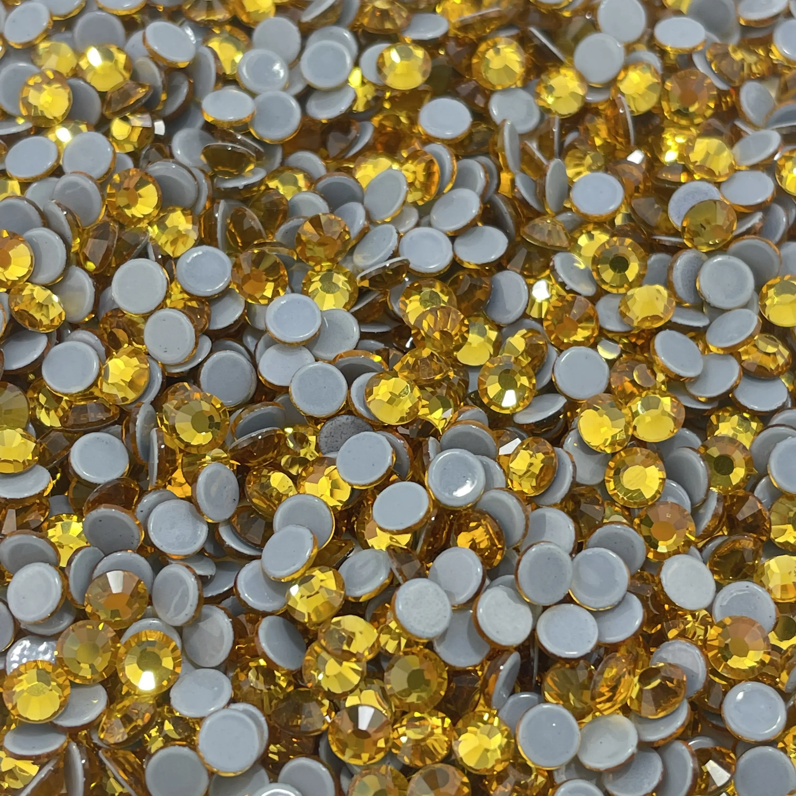 ASFA133 Topaz Glass Flat Back Hot Fix Rhinestones, 1440Pcs SS16, Everyday Fashion Accessory for DIY Mobile Phone Case & Jewelry Decoration