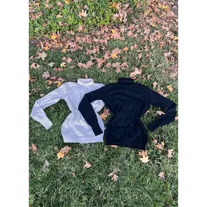 Suavecito Basic Turtleneck Top