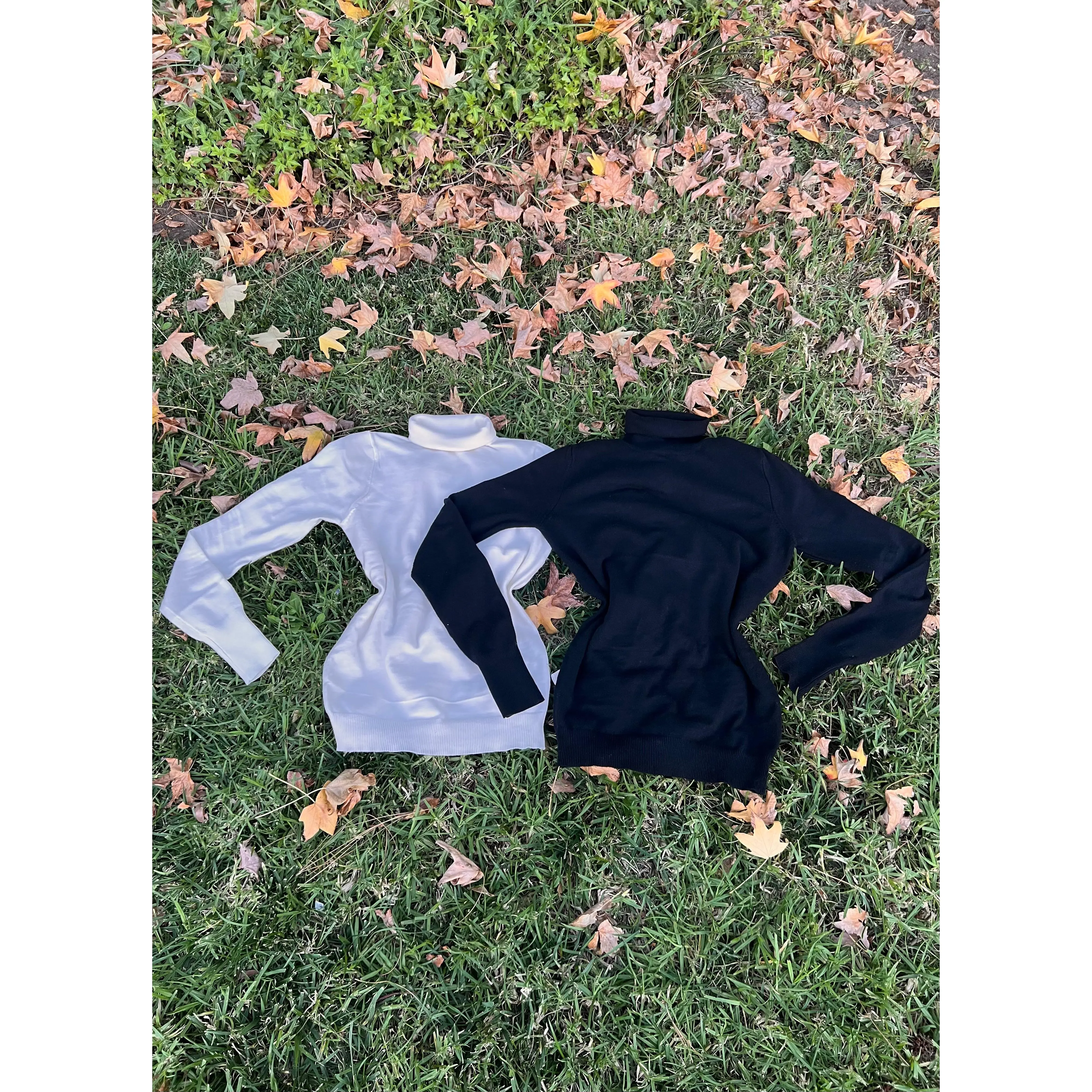 Suavecito Basic Turtleneck Top