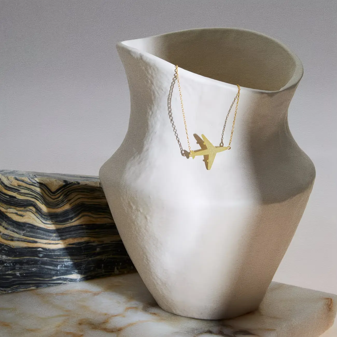 Women's Trendy Airplane Pendant Collarbone Dainty Necklace - Cool Niche Design, Unique Summer Style Costume Fashion Jewelry, Dainty Necklaces, Exquisite Jewelry Gift, Casual, Daily, Collarbone Fit, Unique Shape, Chain Necklace