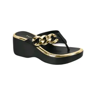 Beira Rio Luxe Platform Sandals - Sleek Design with Golden Chain Detail for Women, Open High Lightweight Footwear, Black