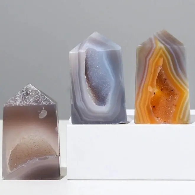 Natural Agate Quartz Crystal Tower Healing Ornament