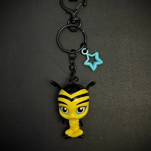 Bee Character Keychain with Clip - Black and Yellow Design, Keyring Attachment, Cute Character Style