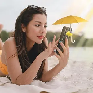 Outdoor Sun Protection Phone Umbrella Stand with Adjustable Suction Cup, Cute Design, Ideal for Beach Travel, Durable Frame, Cute Phone Stand & Sun Protector for Phone/Android Phones
