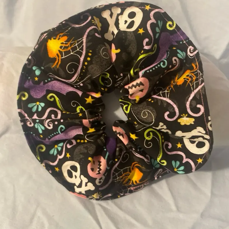 Unisex Handmade Graphic Halloween Scrunchie - One Size, Spooky Skull & Web Print, Festive Party Fashion Hair Accessory