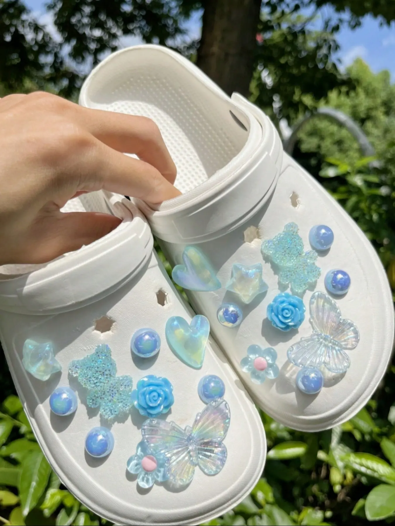 20 Cute Blue Bear & Butterfly Shoe Charms Decor, Sparkling Shoe Charms, Detachable Decorative Shoe Accessories for Footwear, Sandals, Slippers, Beach Shoes, Perfect Holiday Gift, Cute Shoe Decorations, Shoe Decoration, Shoe Charms Set