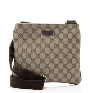 Pre-owned GUCCI Leather Messenger Bags GG Supreme Classic Small Messenger
