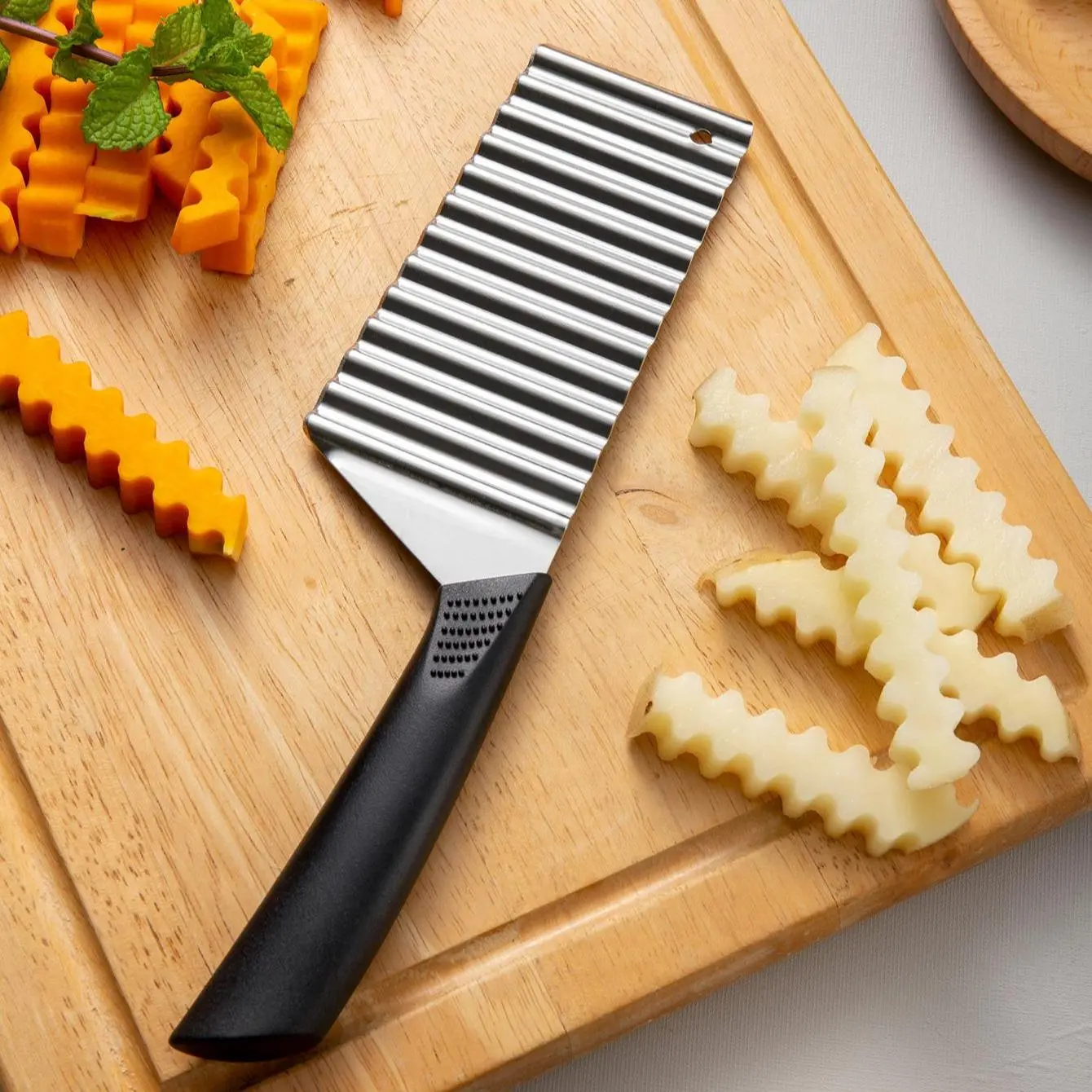 1PC Wavy Potato Cutter, French Fry Cutter for Potatoes for Perfect Fries or Chips, Easy Vegetable Cutting Tool for Home Kitchen, Kitchenware, Must-Have Kitchen Gadget