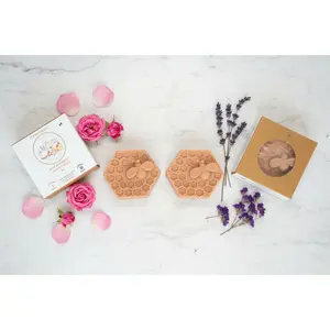 Oats & Honey Handmade Artisan Soap Bar | Natural Moisturizing Soap | Small Batch Cruelty-Free | 4.23 oz